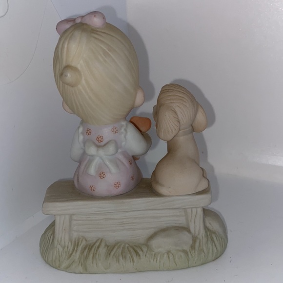 Precious Moment Statue - Picture 2 of 3